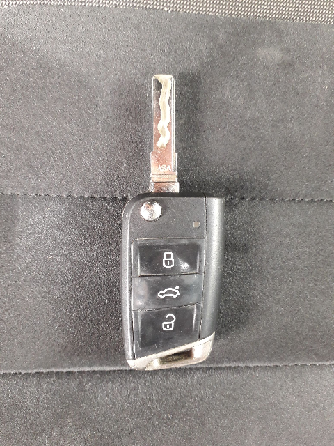 cb0c7ab2-84a2-45c6-9f8a-e5b401cb706e