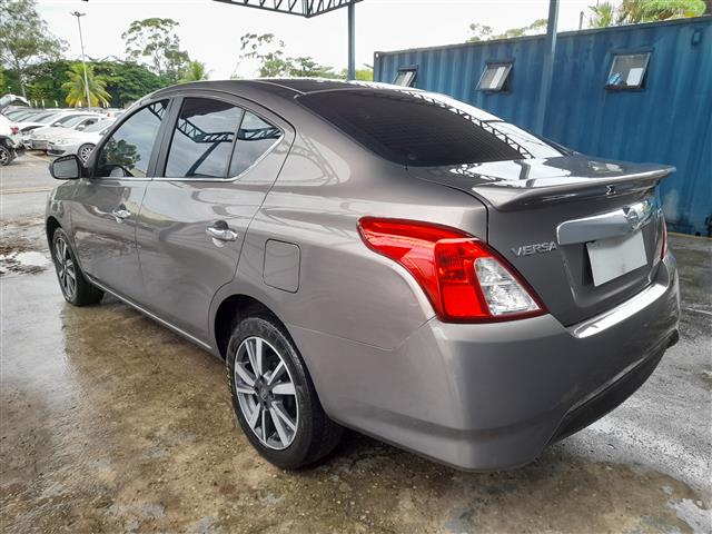 18694956-3a20-4d5b-a985-1a2a6d3cebb9