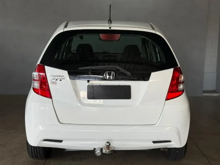 D_NQ_NP_2X_821317-MLB106966910456_022026-F-honda-fit-14-lx-flex-aut-5p
